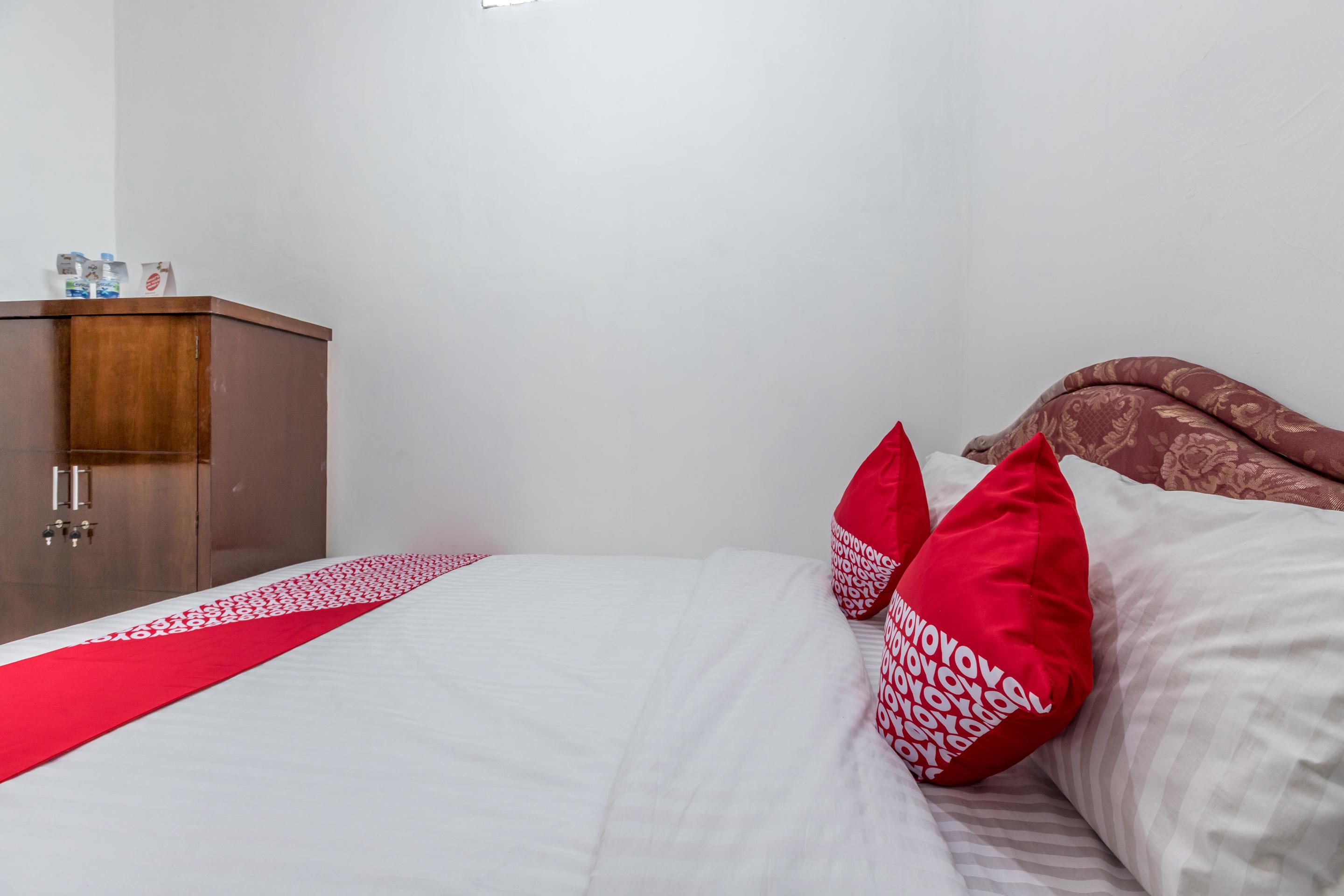 Super Oyo 1487 Residence Khoe Jakarta Buitenkant foto
