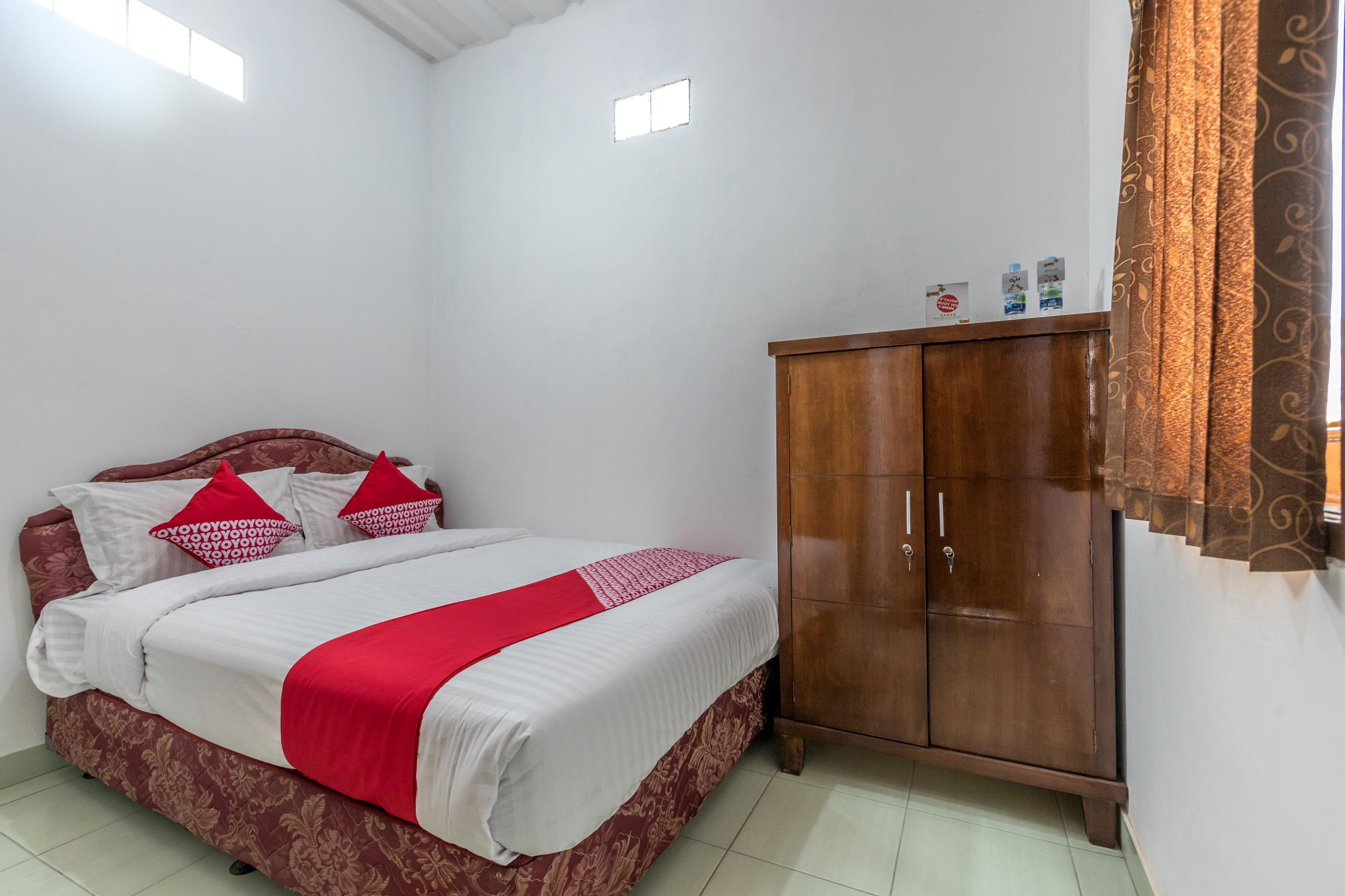 Super Oyo 1487 Residence Khoe Jakarta Buitenkant foto